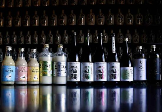 Takato Jazz Blues Gin Barのクラフトジンと日本酒